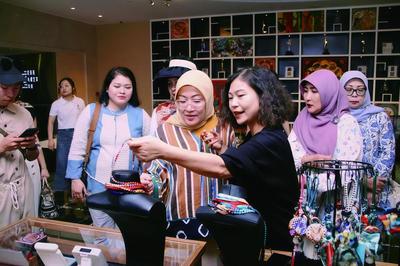 范燕燕 以丝绸为媒，讲述敦煌故事，对话世界文化